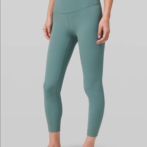 NWT Lululemon Wunder Under 25” Leggings